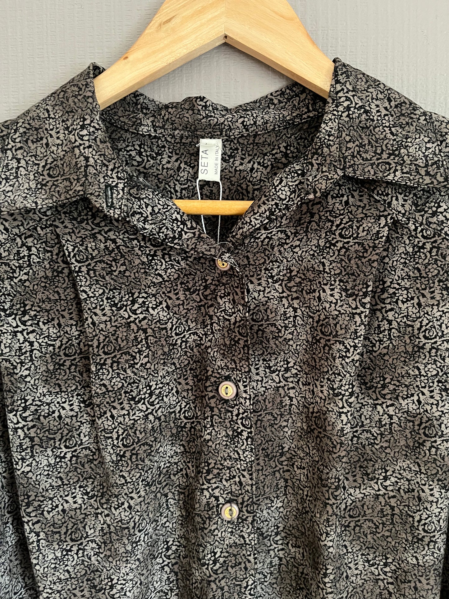 Vintage Clothing- Vintage Shirt- Silk-size 16/18UK
