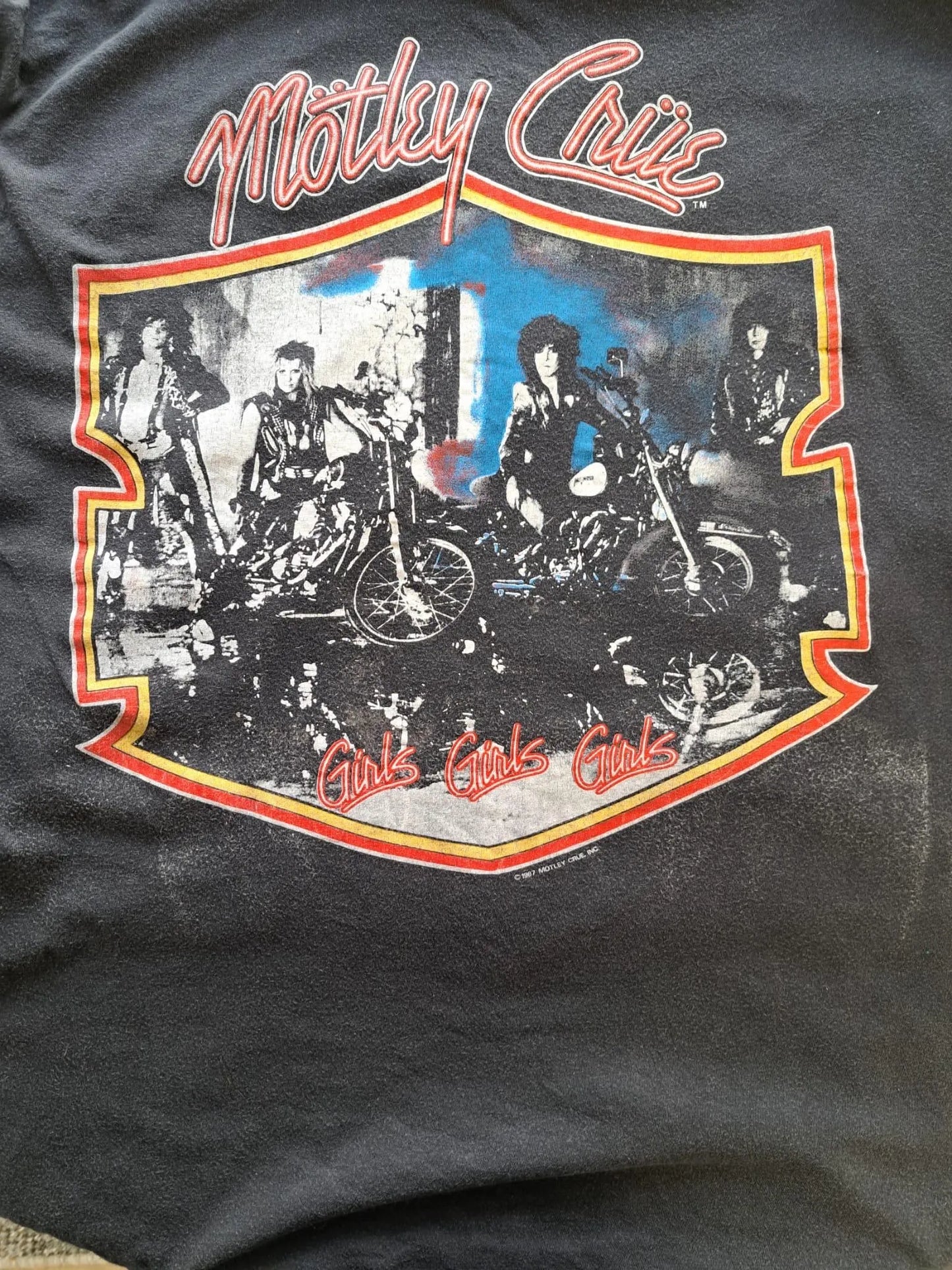 Vintage Clothing | Motley Crue Band Tee- 90s | 90s music memorabilia- Frock 33 (Copy)