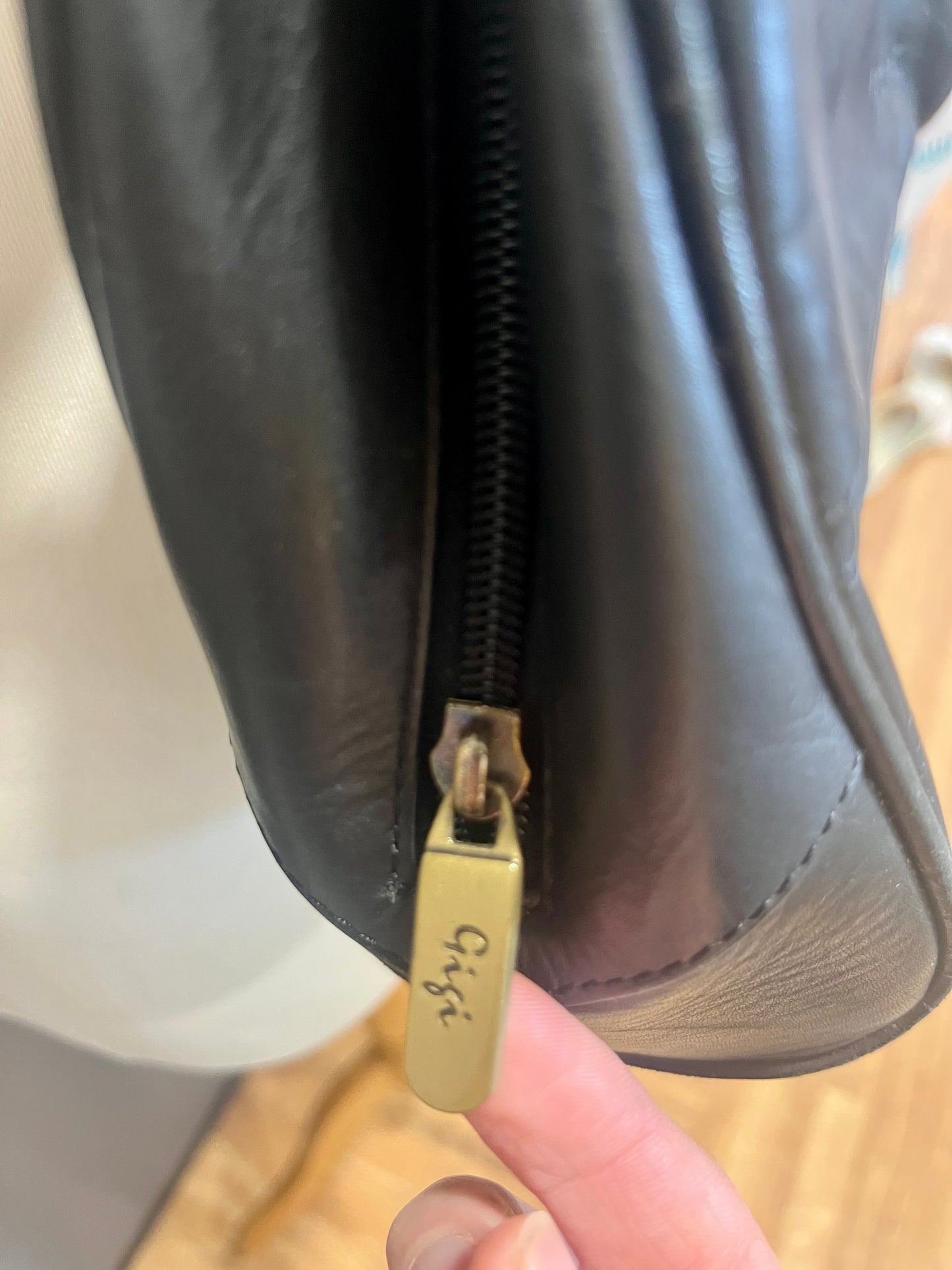 Vintage Accessories - Vintage Shoulder Bag- Black Leather with long strap- by GIGI - Frock33