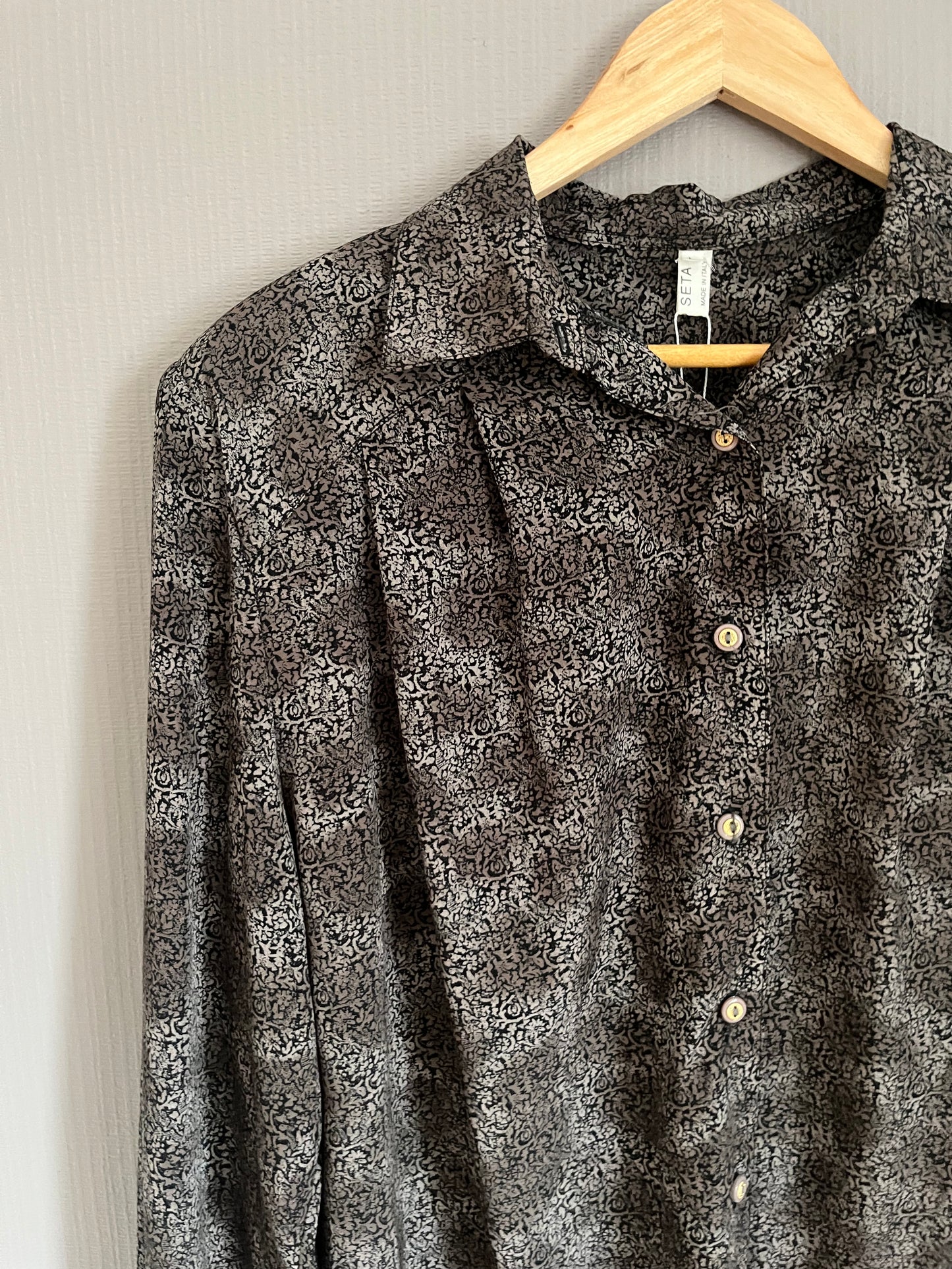 Vintage Clothing- Vintage Shirt- Silk-size 16/18UK