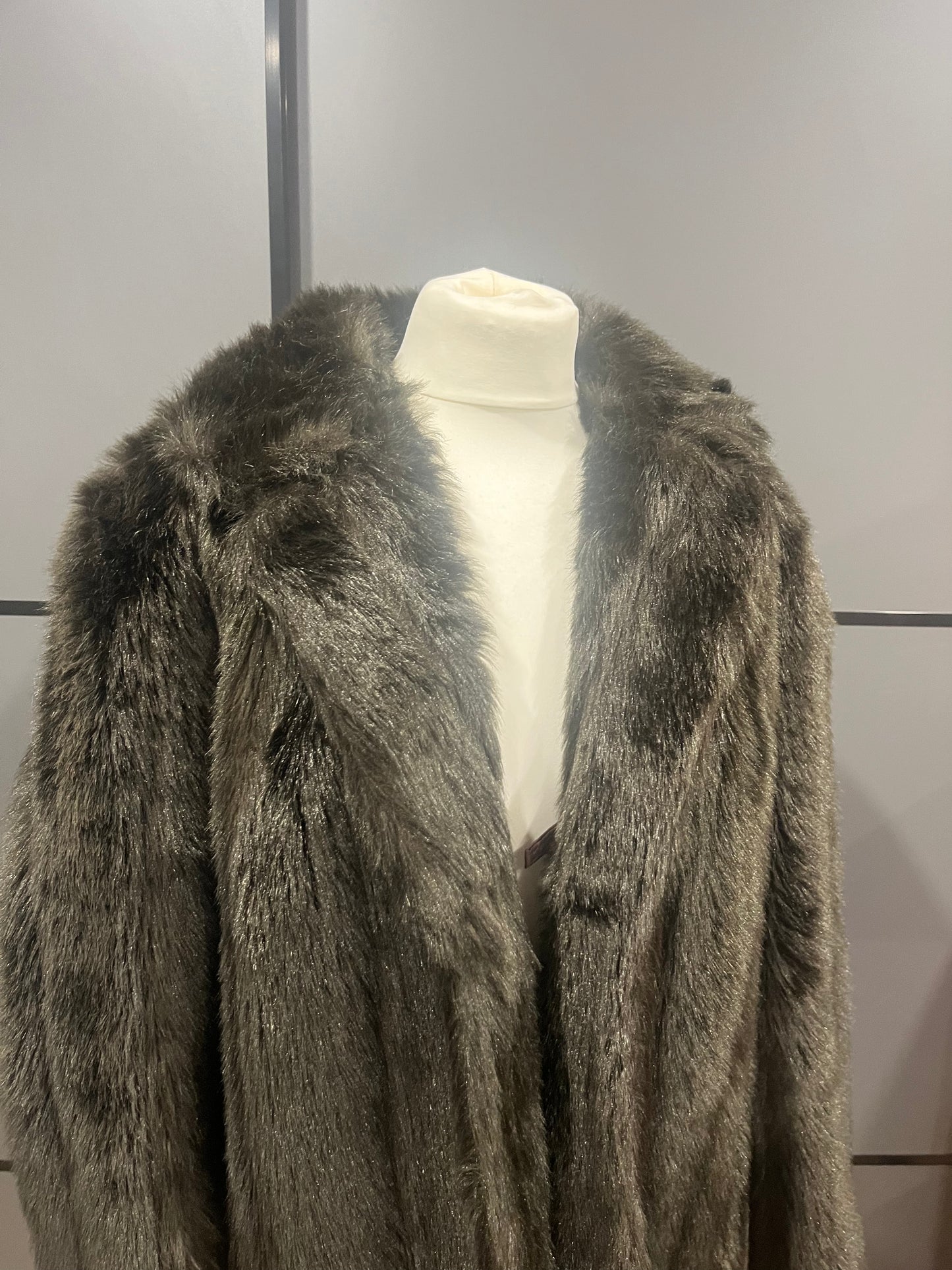 Vintage Clothing- Vintage Faux mink style- dark brown - 1980s - Frock33