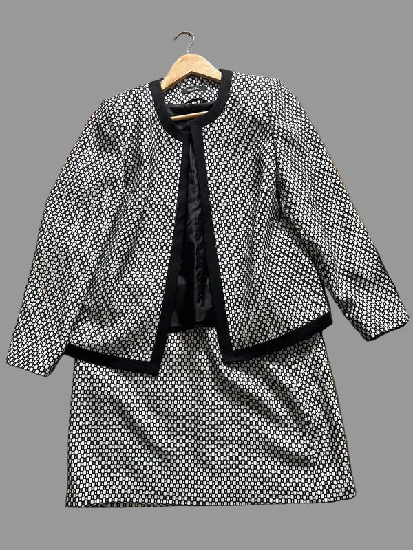 Preloved Ladies Suit | Blazer and Matching Skirt | Size 14/16
