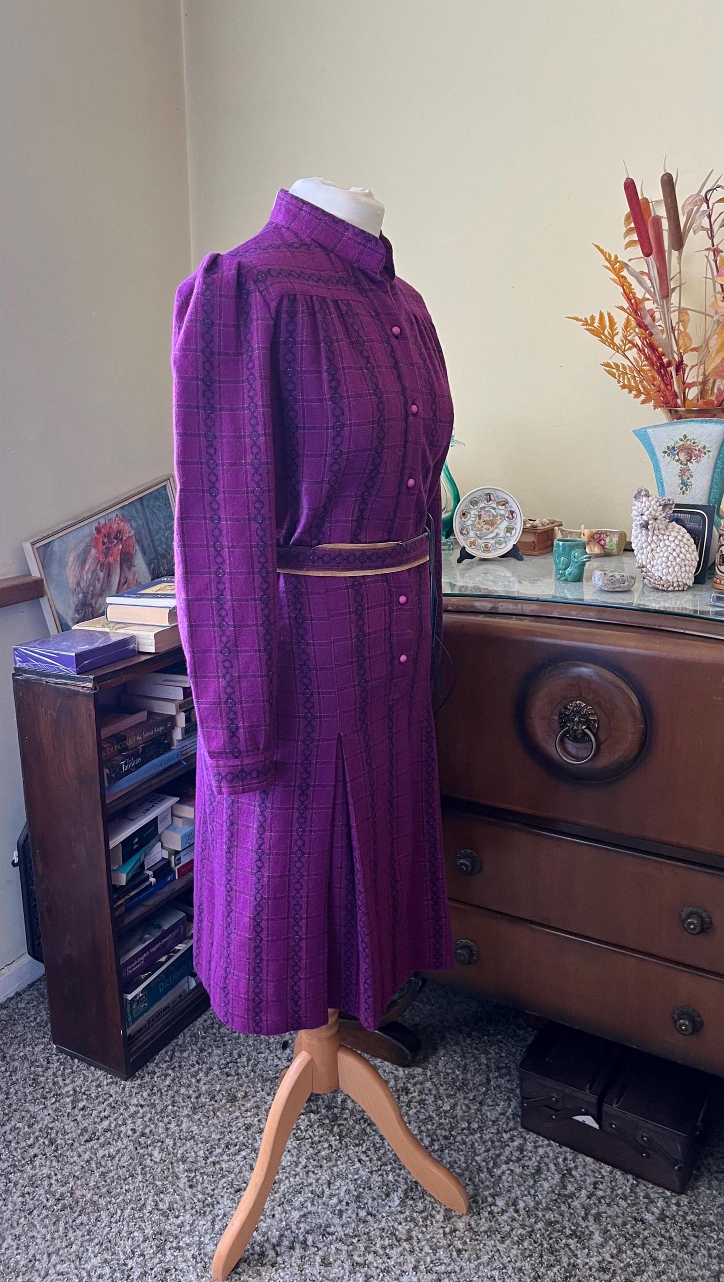 Vintage Clothing -Vintage Dress - Purple Dress - Size 8 - 10 Frock 33