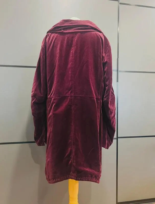 Vintage Coat by OSKA - Burgundy Velvet Medium Length Coat - Large Collar - Frock33