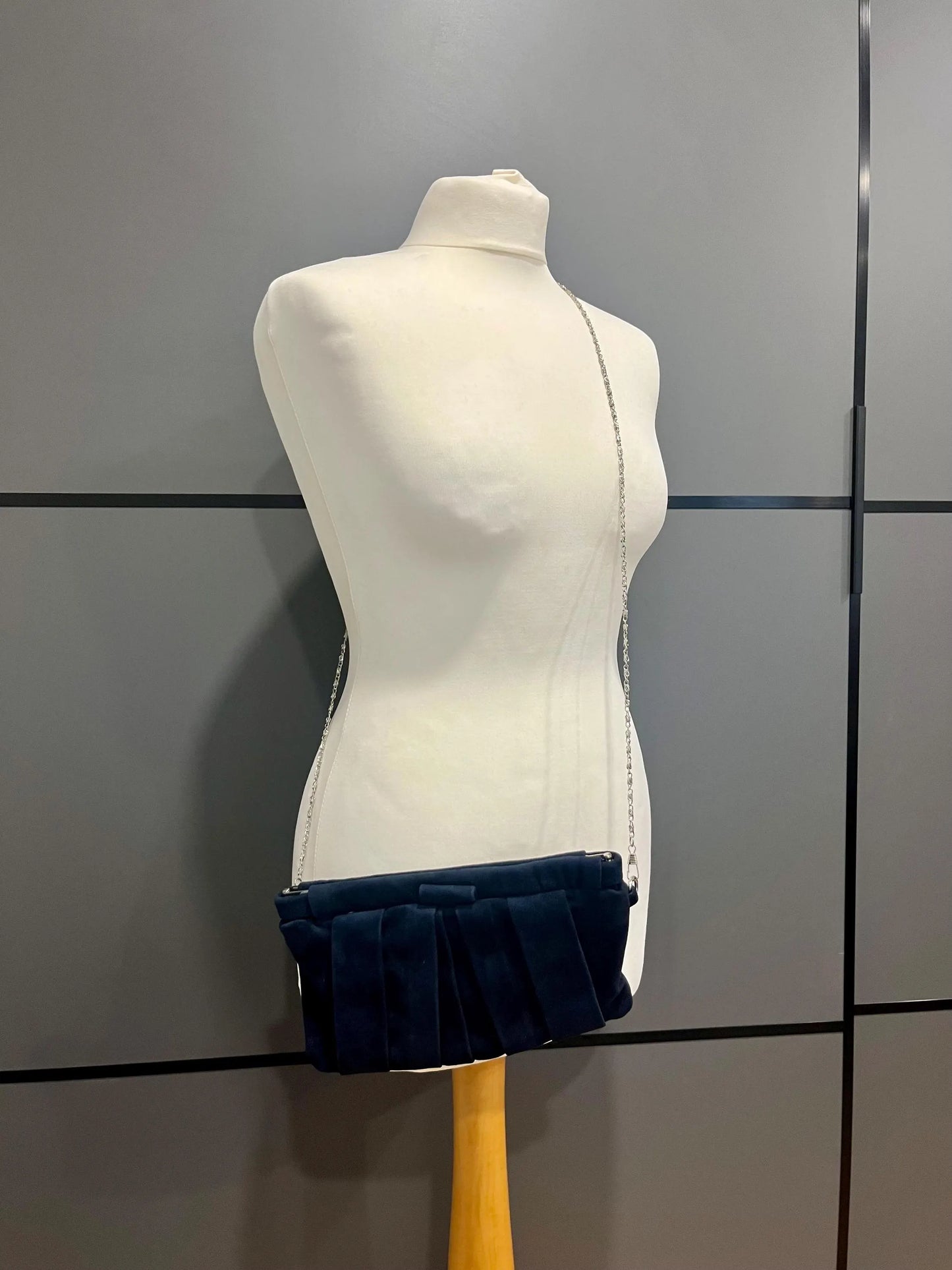 Vintage Accessories -Vintage Bag Timeless Spanish Elegance in a Compact Vintage Bag- Frock 33 (Copy)