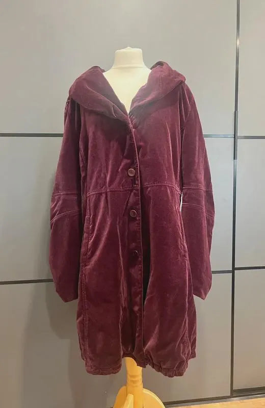Vintage Coat by OSKA - Burgundy Velvet Medium Length Coat - Large Collar - Frock33