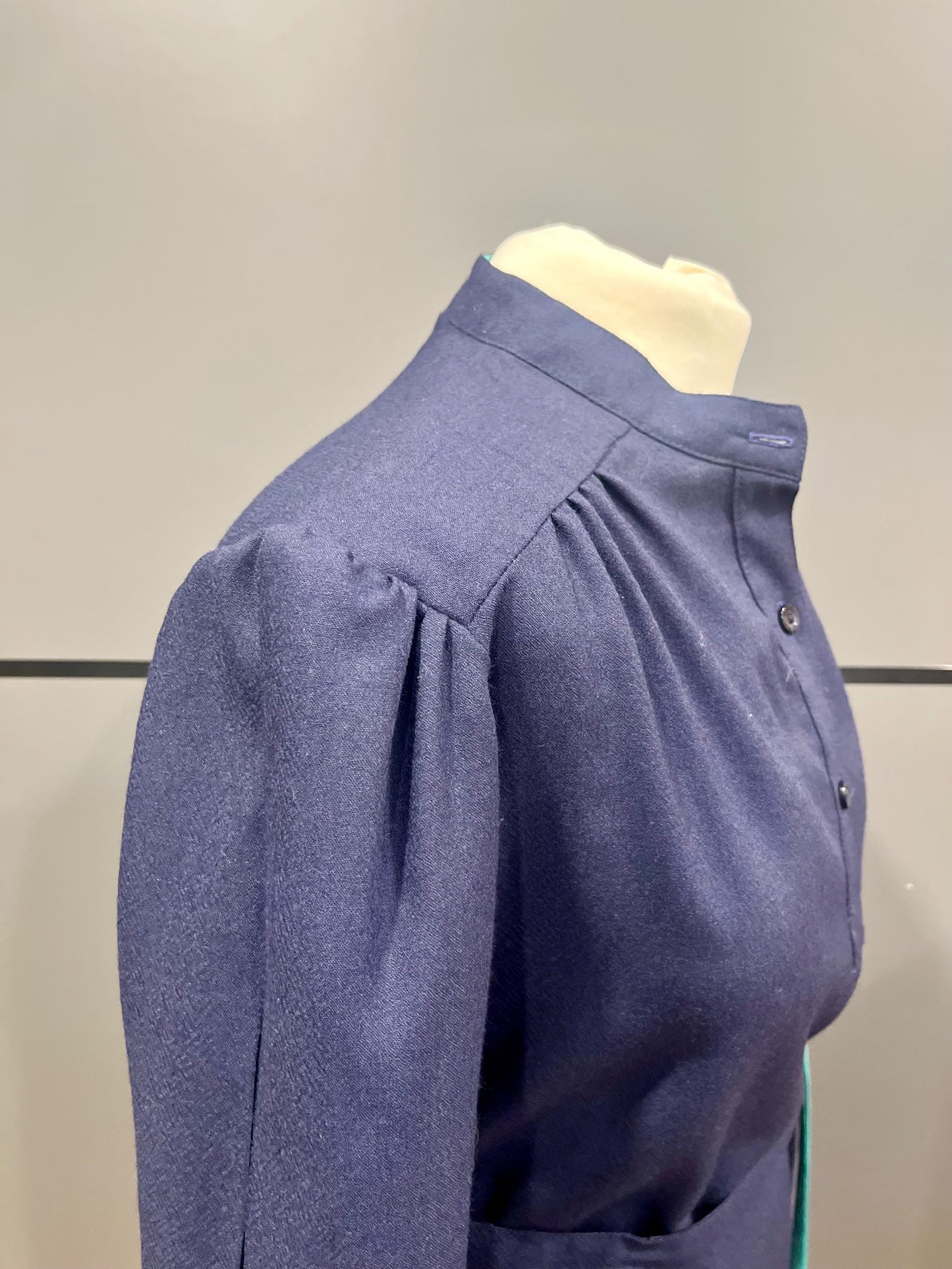 Vintage Clothing -Vintage Dress - Pure Wool Midi Size 12 Frock 33