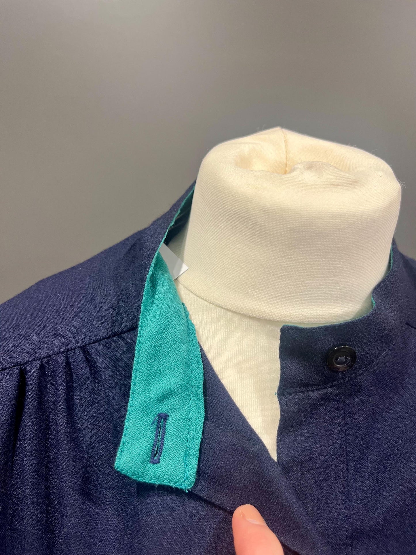 Vintage Clothing -Vintage Dress - Pure Wool Midi Size 12 Frock 33