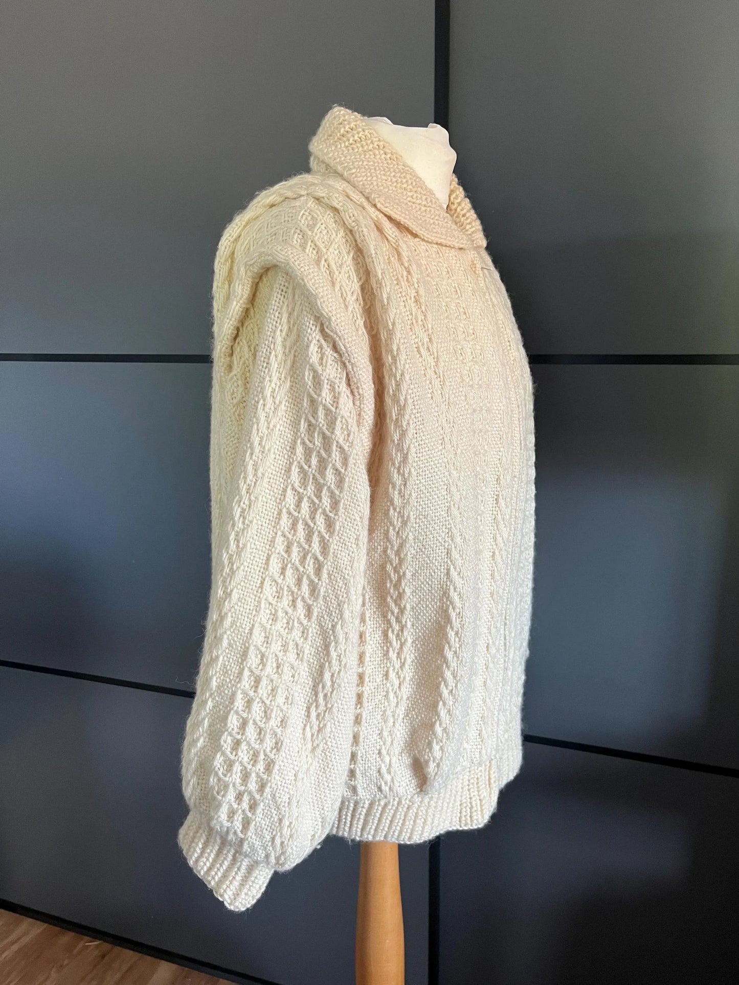 Vintage Clothing |Cardigan | Wool Blend | Irish Made | Shacket Style | Frock33